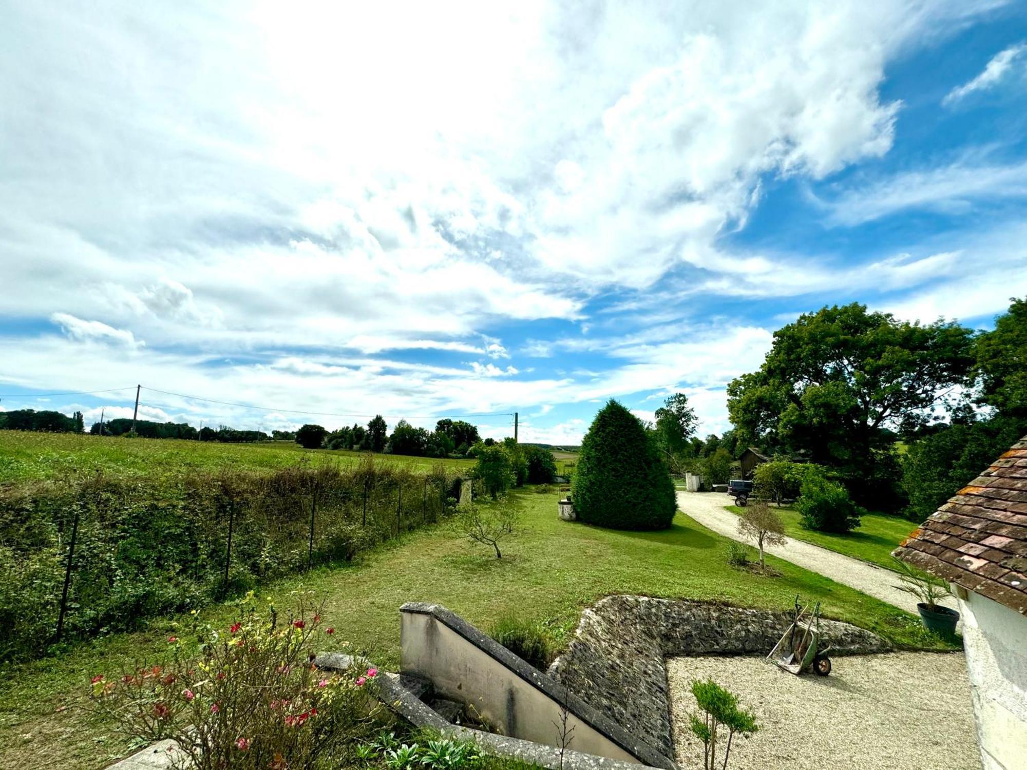 Bed and Breakfast Le Moulin D Olivet Orbigny Exterior foto